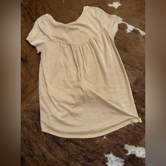 Ladies top - Picture 3 of 3